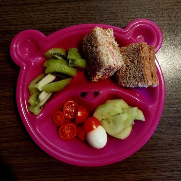 Beikoststart, Beikostgabe, BLW, Breifahrplan, Beikostreifezeichen, babygeleitete Beikost, Sicherheitsregeln Beikost, verschlucken Beikost